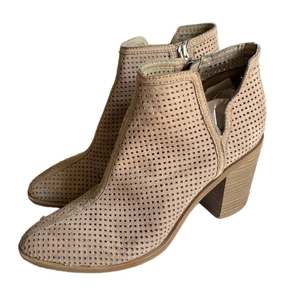 DV by Dolce vita booties size 8.5 taupe wood heel meshlike 3 in heel - Picture 2 of 9